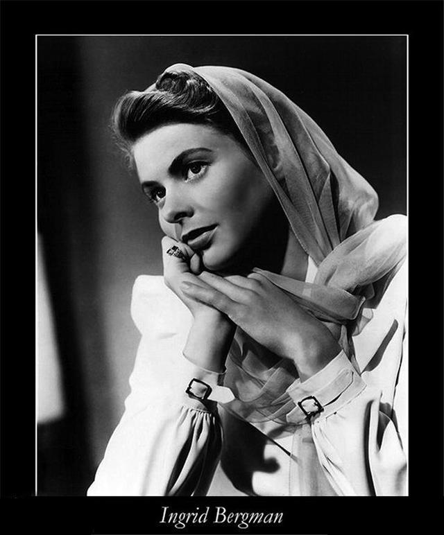 天天漫画网《美的经典:英格丽.褒曼《卡萨布兰卡》剧照回顾》