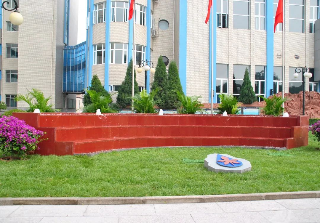 北京小学共克时艰用敬业助力云课堂停课不停学一线老师工作侧记