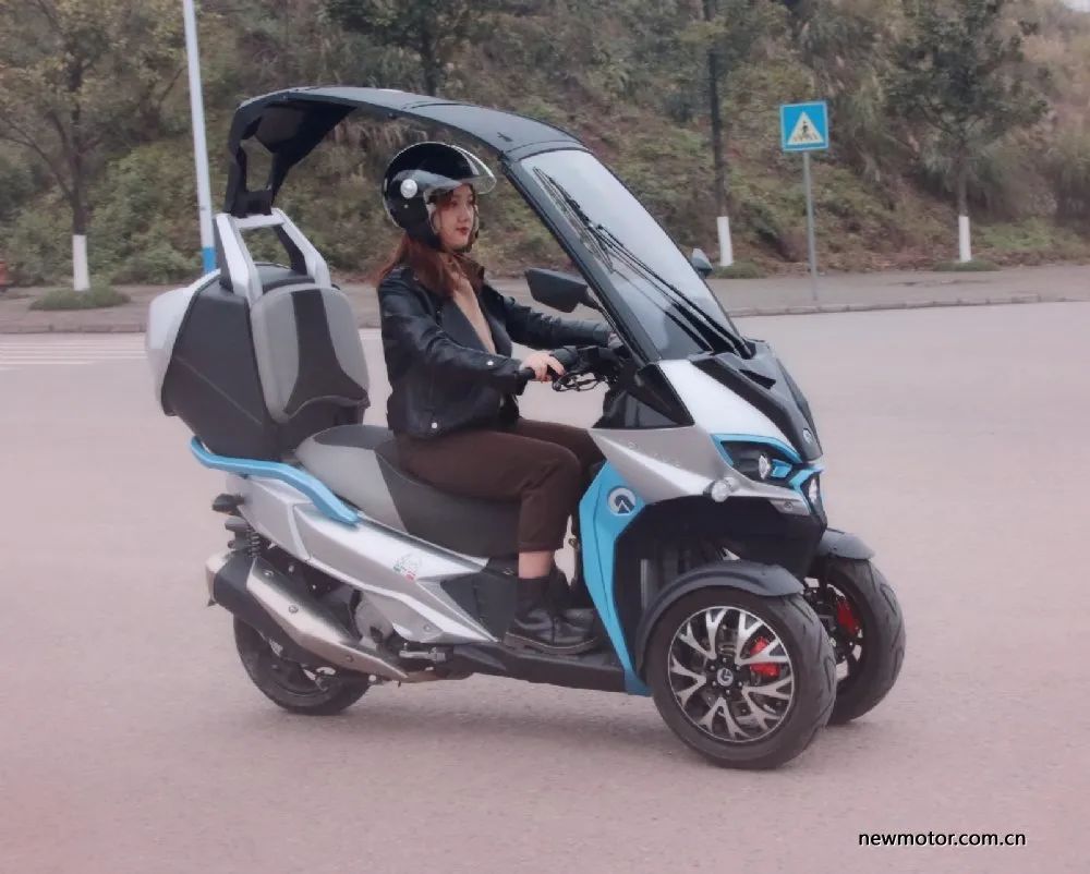 美少女骑士试驾进口倒三轮ad1 200_搜狐汽车_搜狐网