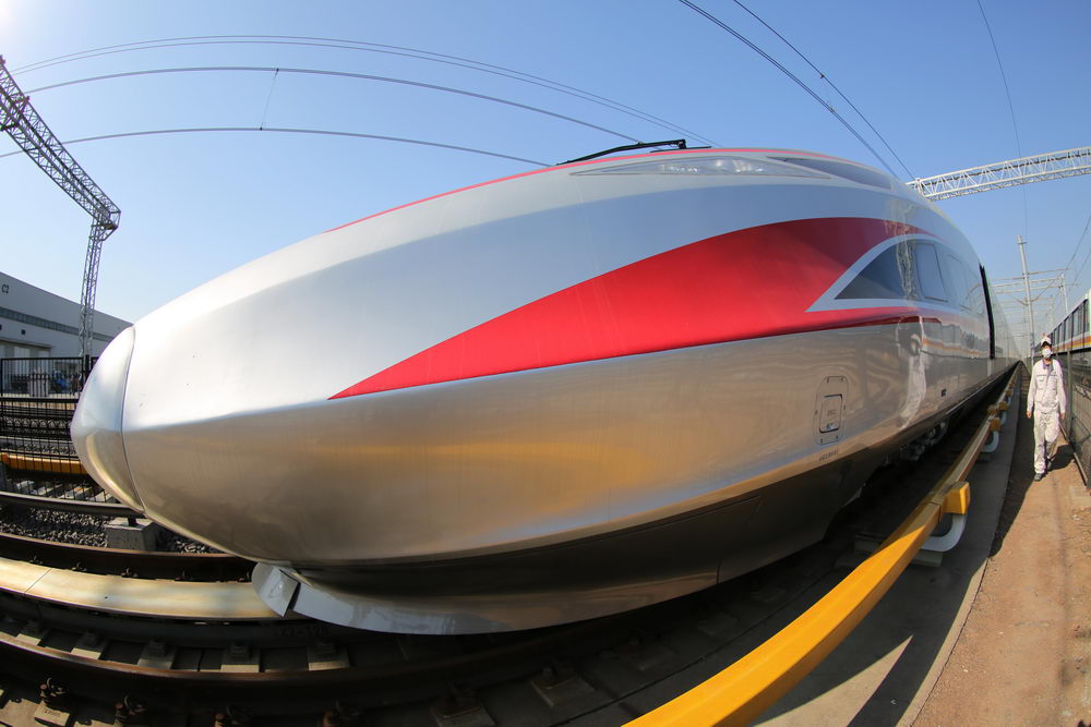 2020年3月11日,一列编组时速350公里"复兴号"动车