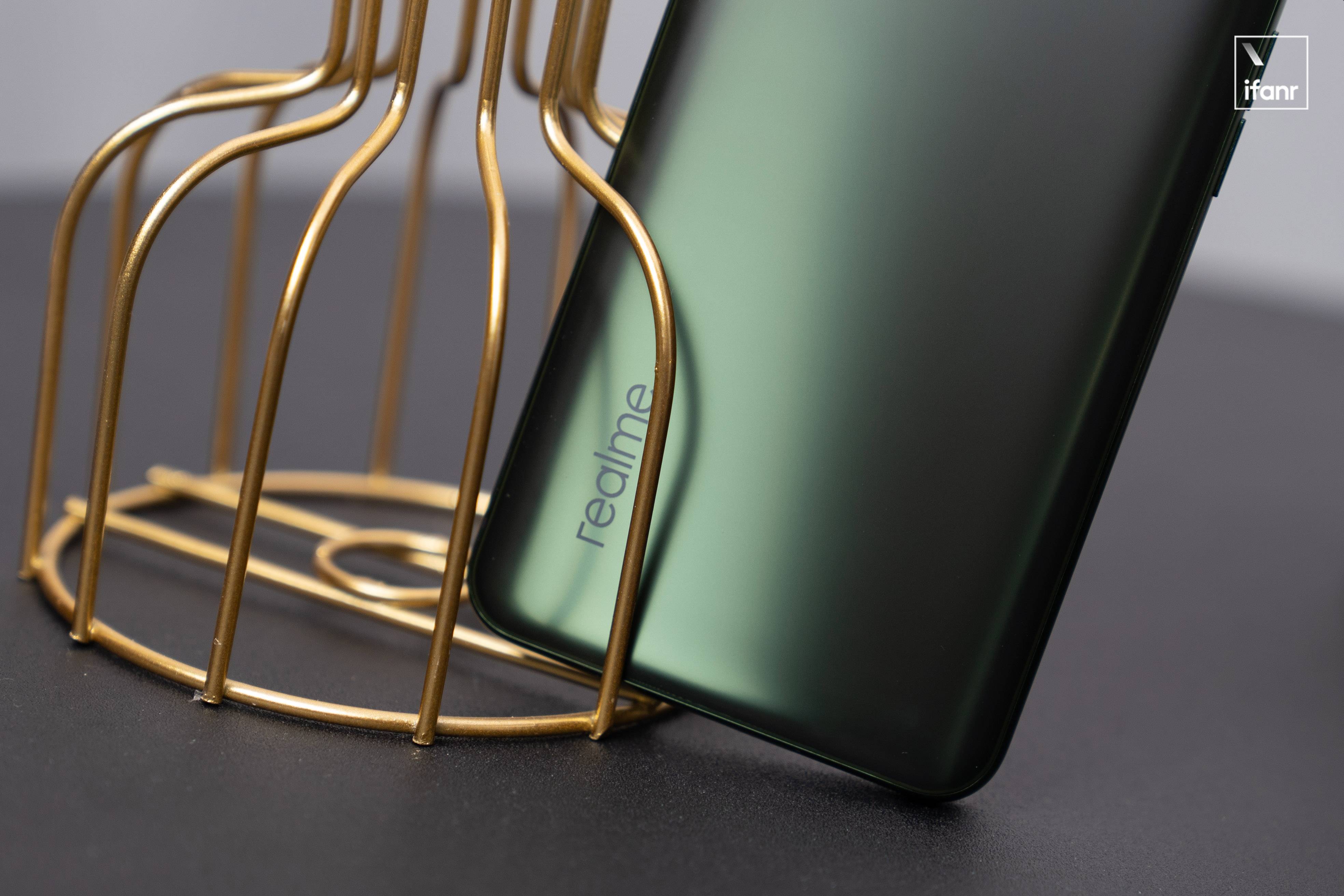 realmex50pro体验均衡的水桶机越级的青年旗舰