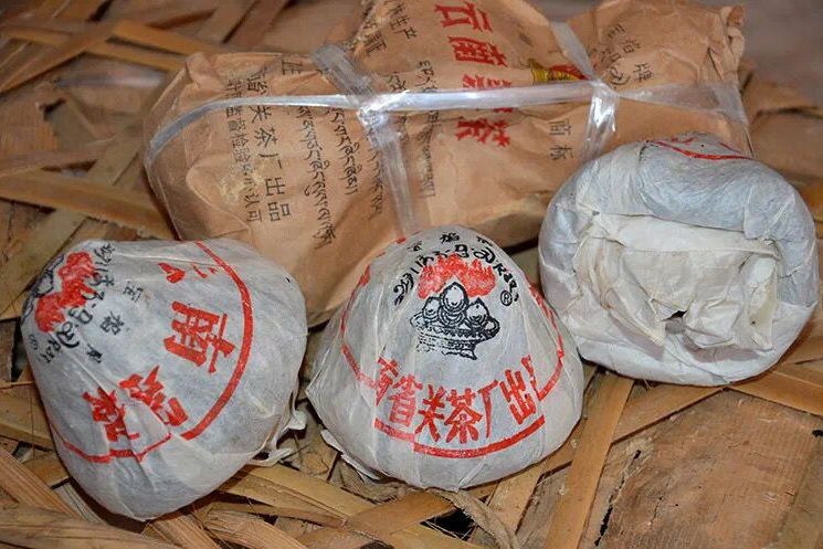 九八年蘑菇宝焰沱下关茶厂的标杆老生茶