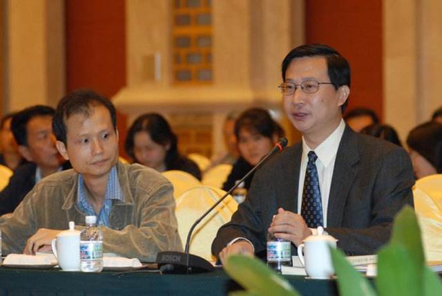 饶毅妻子本科就读211博士毕业于斯坦福大学如今成就不输丈