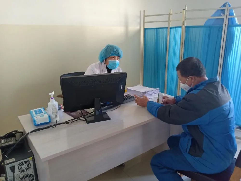 多措并举玛纳斯县人民医院抓严抓实防疫工作确保患者就诊安全