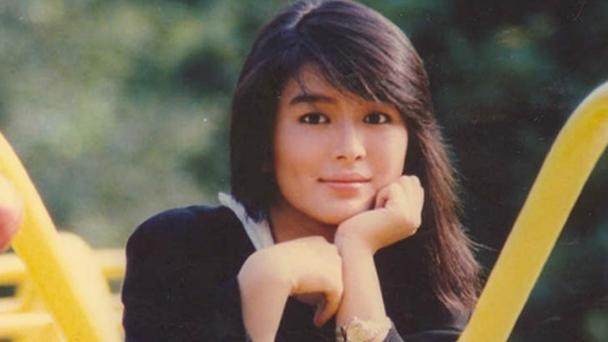 "骂"周星驰"又脏又臭"因太漂亮而被人逼迫拍裸戏_陈加玲