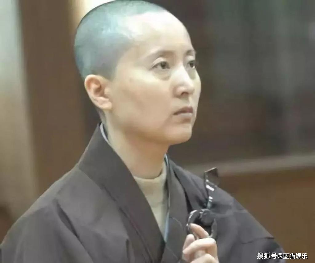 2007年2月23日,陈晓旭在长春百国兴隆寺出家举行了剃度仪式.