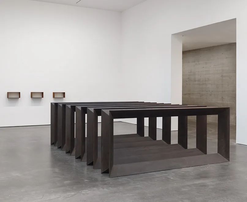 "别叫我极简主义艺术家" | 唐纳德·贾德