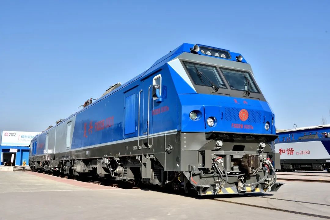 复兴2b型电力机车高速和重载是铁路发展的两个主要方向.
