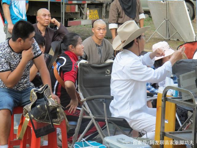 大家看看武术指导是如何导演电影中的武打动作,原版视频原汁原味