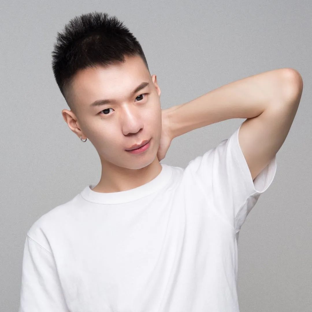 kevin 杜尧纪梵希资深美妆大使擅长运用丰富的美妆经验量身定制高端