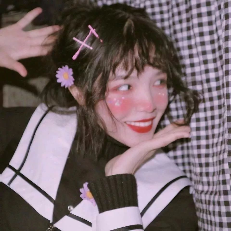 头像明明早已百无禁忌偏偏你是一百零一