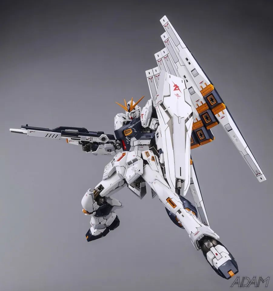 小t高达秀rx93νrg牛高达喷涂作品