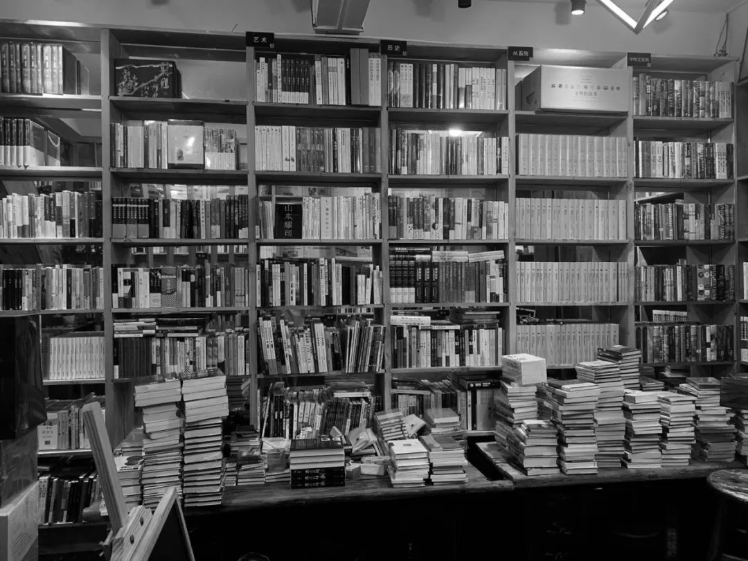 许知远:这些诚实的爱才是应对危机最好的方式|直播回顾_南京先锋书店