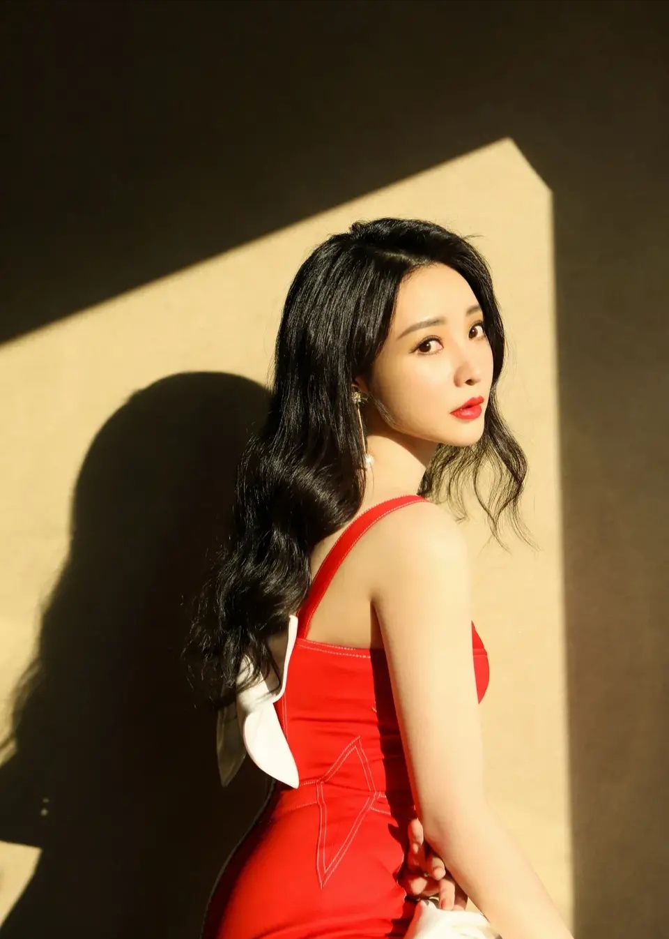 娱乐时尚魅力女神柳岩写真,清新靓丽迷人!