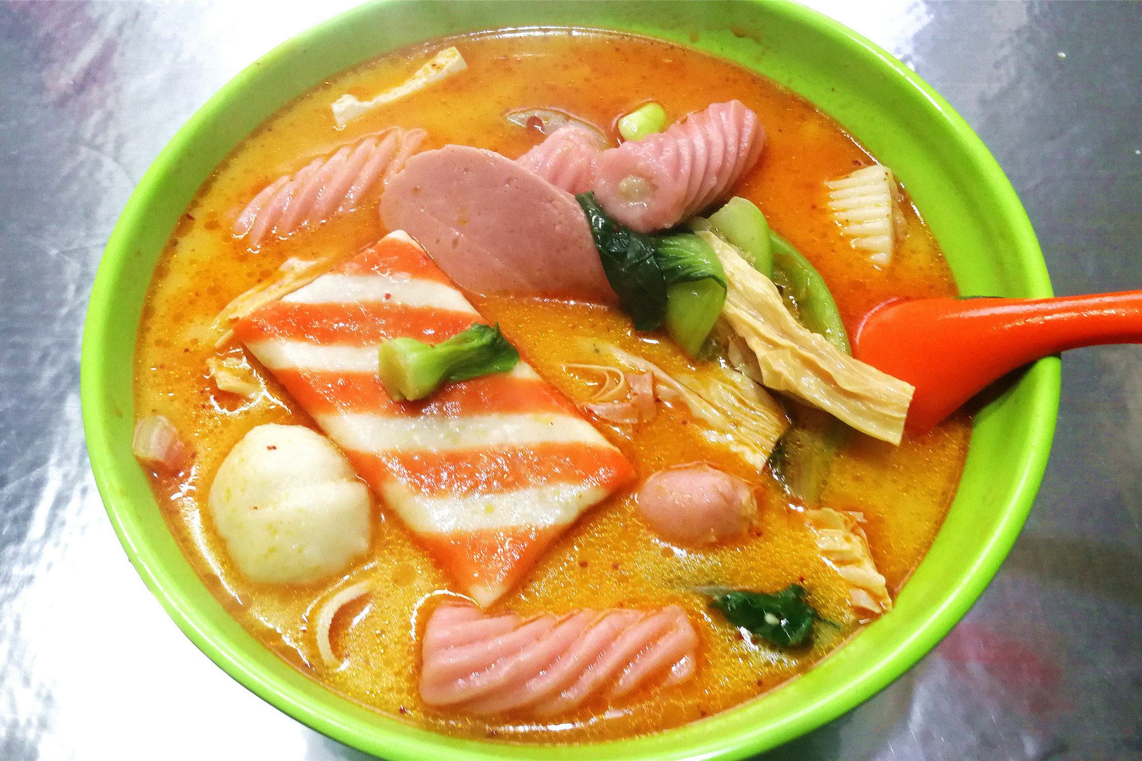 老师傅教的专业骨汤麻辣烫的底料做法及配方简单好吃更专业