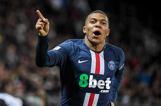 西迪贝我认为姆巴佩最适合的位置是在双前锋体系中担任左前锋