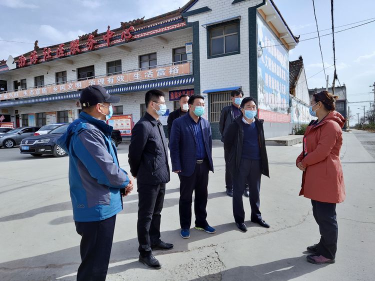 合阳县人民政府副县长王改来坊镇渤海社区督导乡村振兴工作