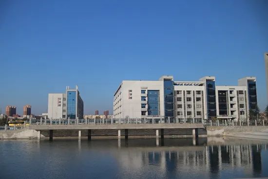 西安工业学院 来自搜狐网