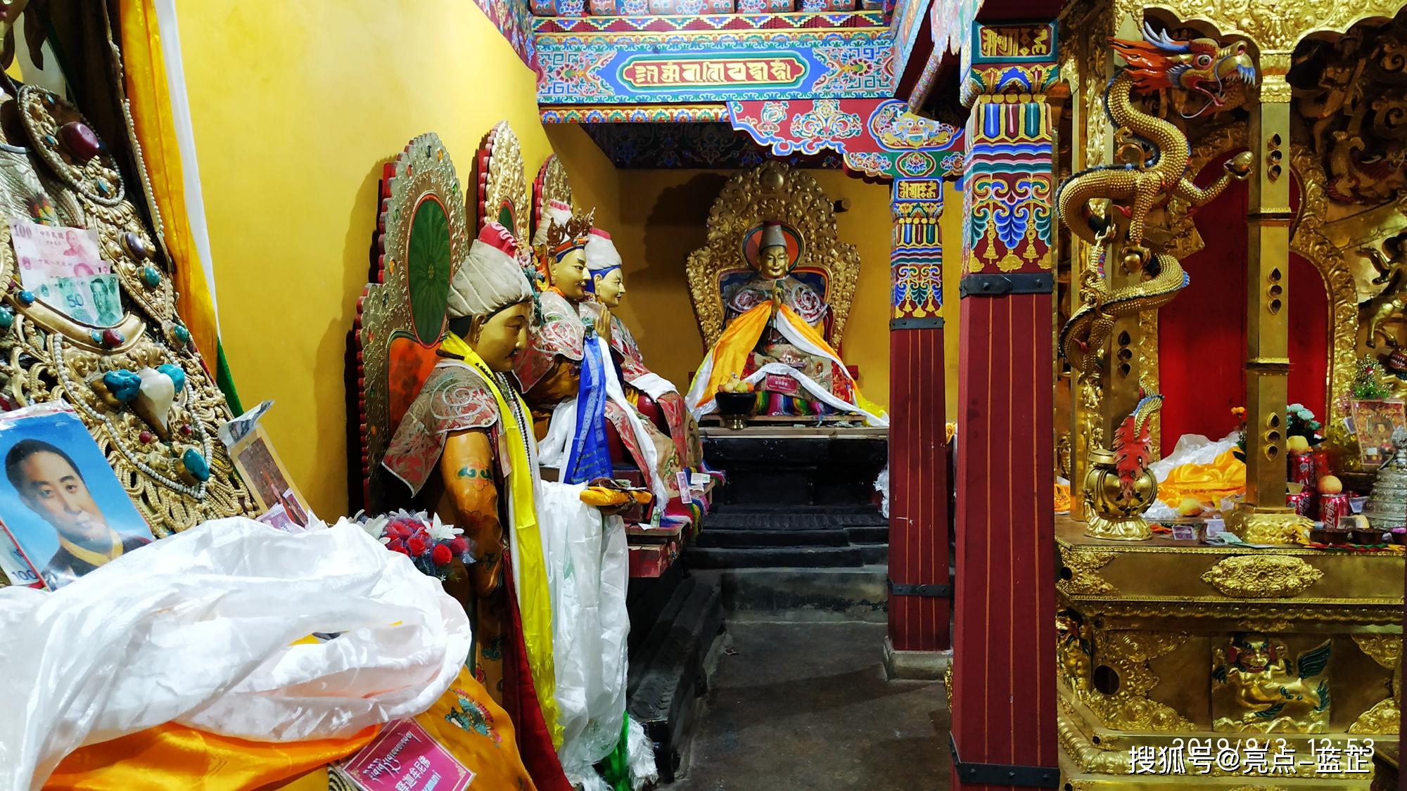 西藏必游西藏史上第一座宫殿雍布拉康