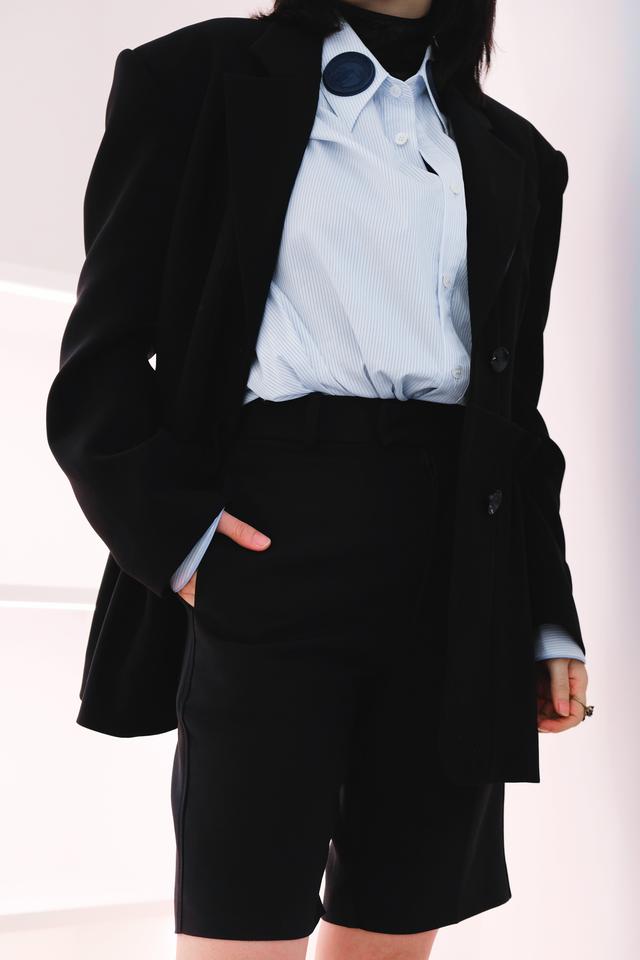 美丽尖儿:沈阳时尚小姐姐,西装这样穿,职业又高级!