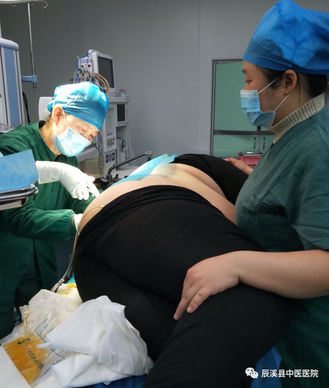大肚子孕妇 临产图片
