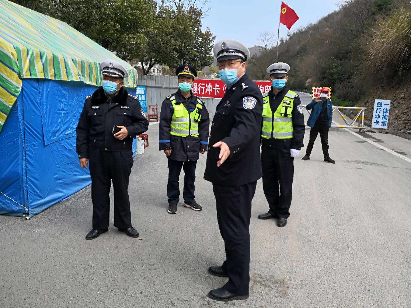 双台乡青山村,竹坪乡金华(六合)村,大庙乡大营盘(铁炉沟)村(均与陕西