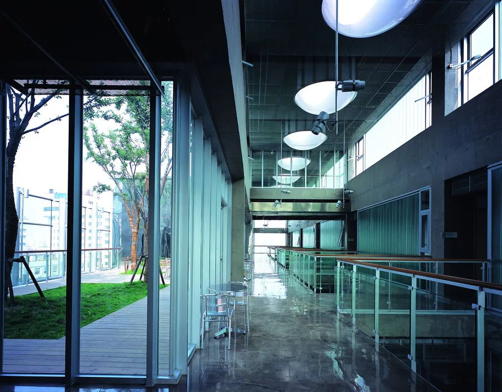 同济大学建筑与城市规划学院c楼 / 致正建筑工作室011992年和1995年