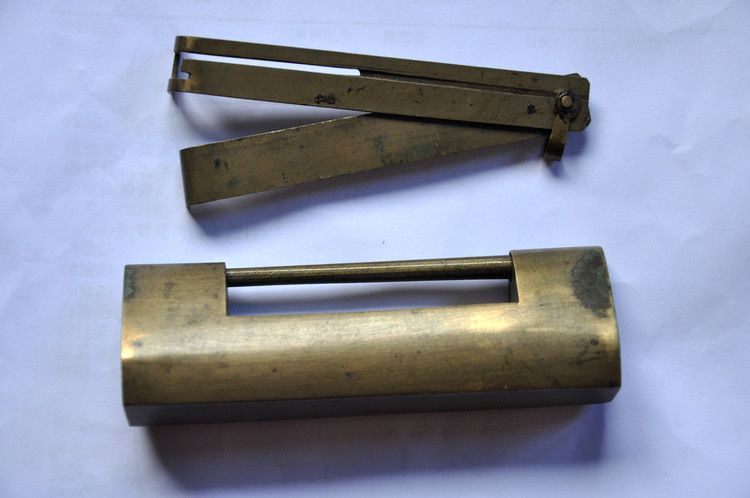 簧片锁结构:广锁和花旗锁广锁和花旗锁包括簧片锁簧片锁和组合锁包括