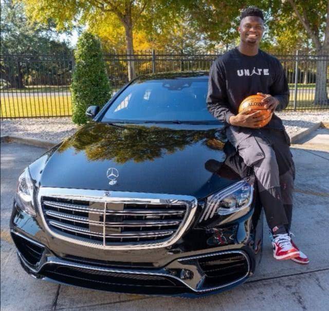 爵士二将确诊仍有人不害怕汤普森锡安夜店狂欢勇敢做自己