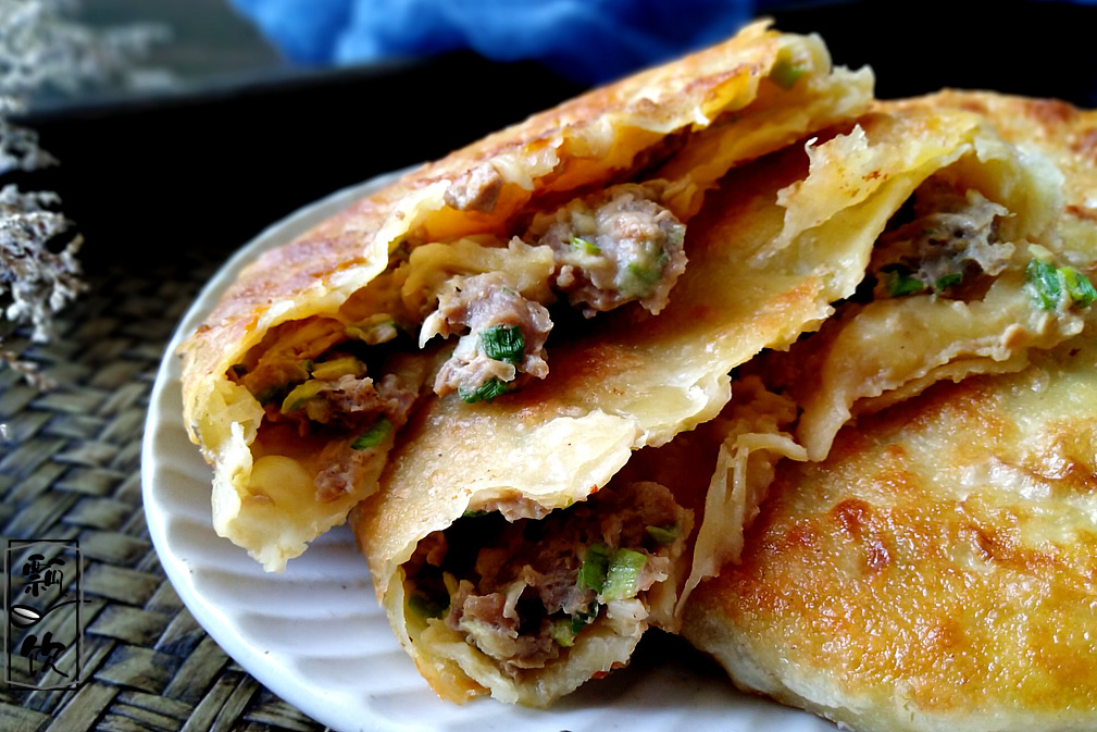 馋人的香酥馅饼,只比普通馅饼变了个皮,没想到如此好吃,好香啊