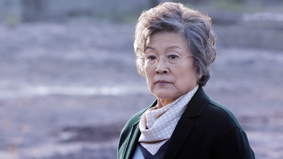 原创重生母亲自杀向儿子赎罪亲情化为悔恨宋春丽再现名品演技