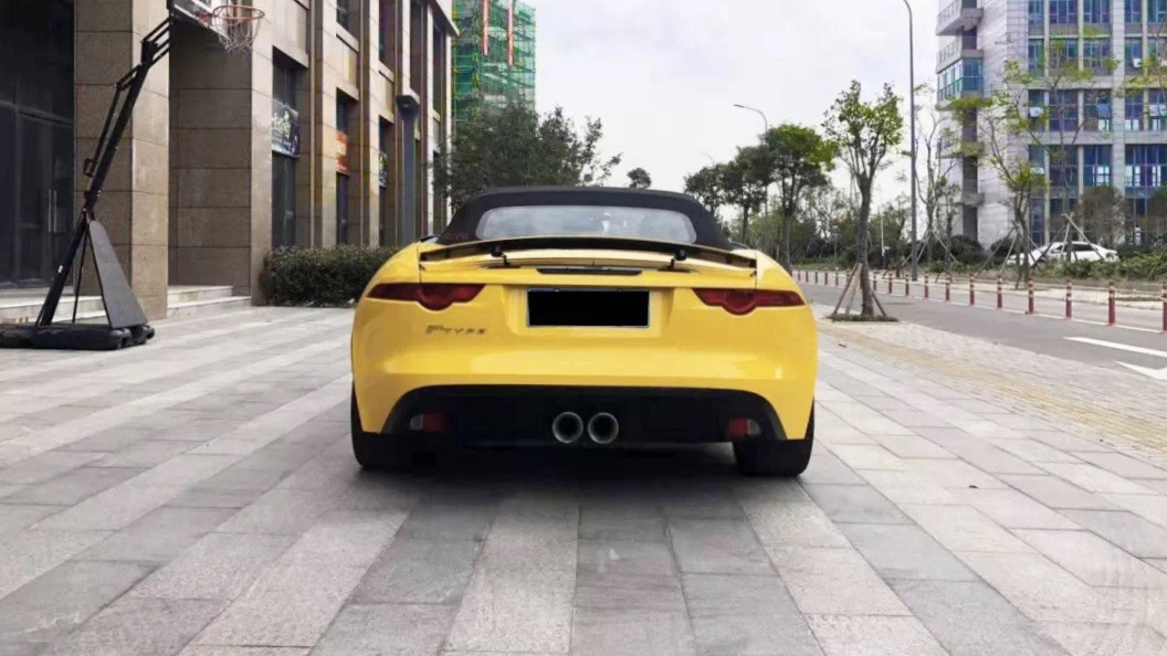 捷豹ftype亮光葵花黄贴膜改色效果图