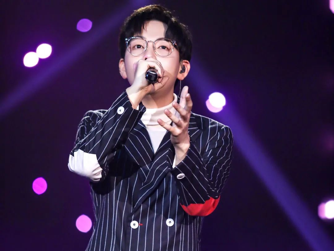 歌手2020第六期胡夏奇袭成功吉克隽逸晋级在线歌手