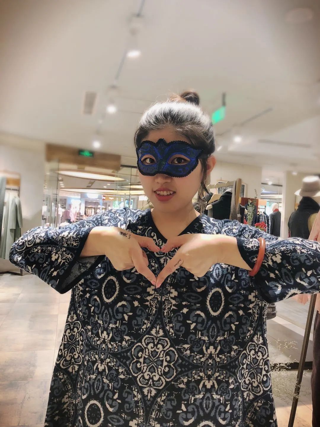 开播星期五二叶子有小虎牙的虎妞