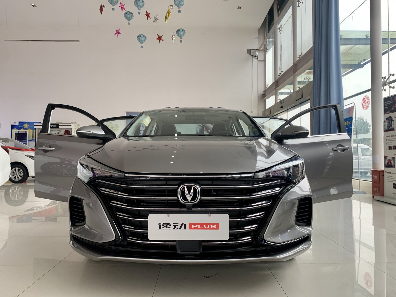 新品预售长安新车逸动plus现车到店邀您到店品鉴