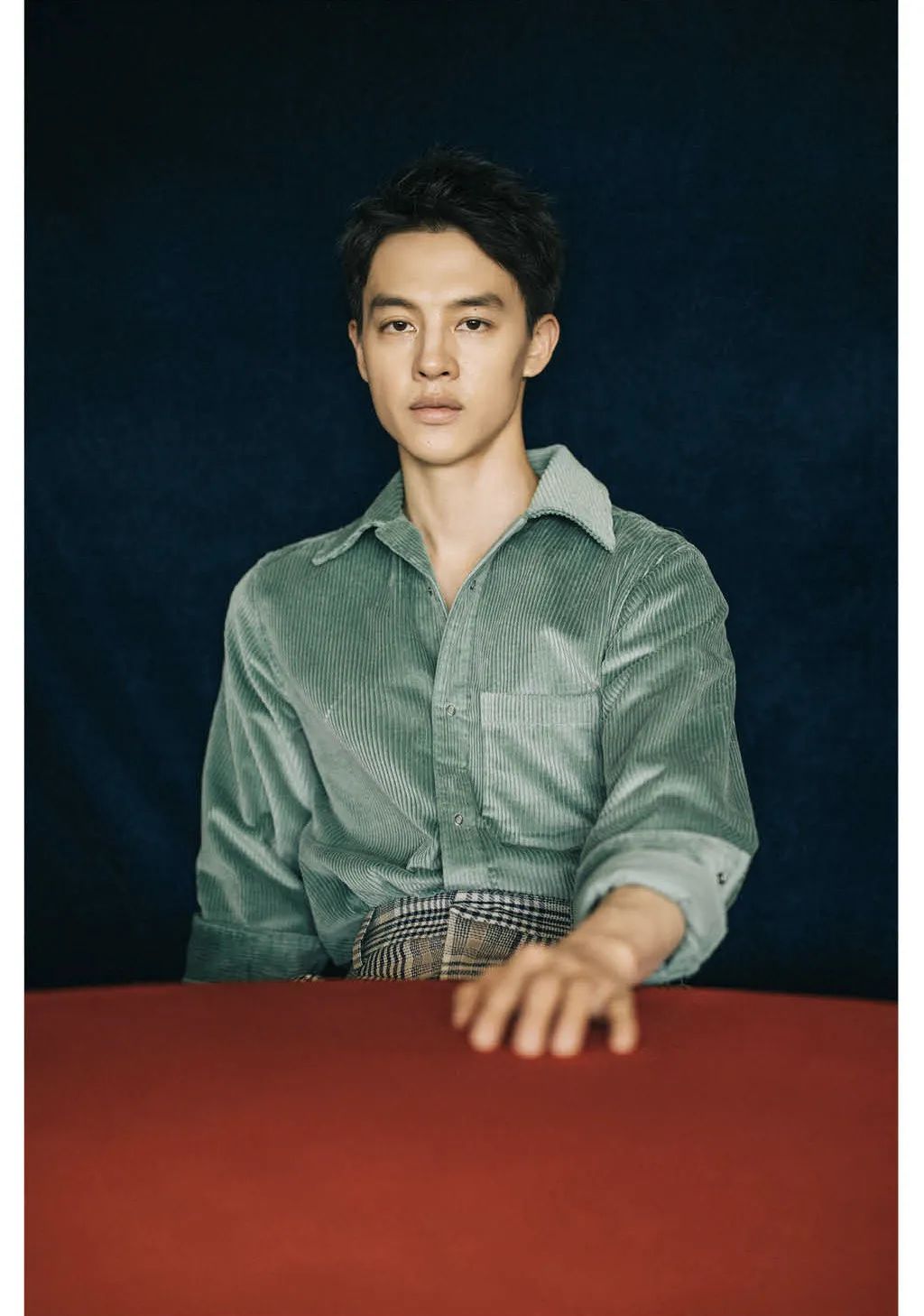 尹昉演员都有第三只眼睛我能让自己成为那个人