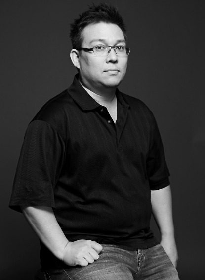 韩文演唱rap;曾于hitfm联播网dj dennis,林迈可其弟david成立强力重拍