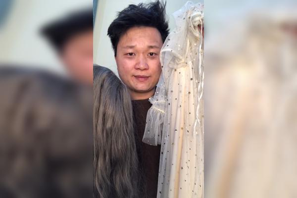 网恋需谨慎交友需谨卸妆看大叔表演网红