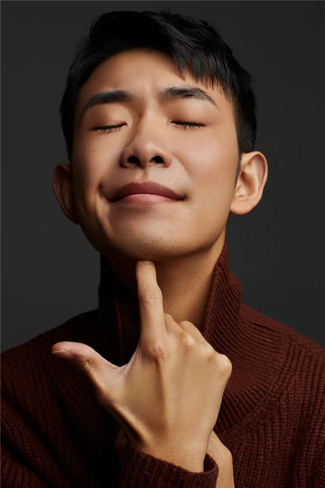 今晚八点准时上线与胡沈员一起畅聊艺术宅生活