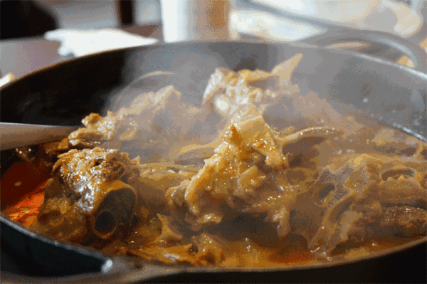 巴依古丽圆融店恢复堂食地址:崇川区工农路圆融广场4楼电影院楼下红