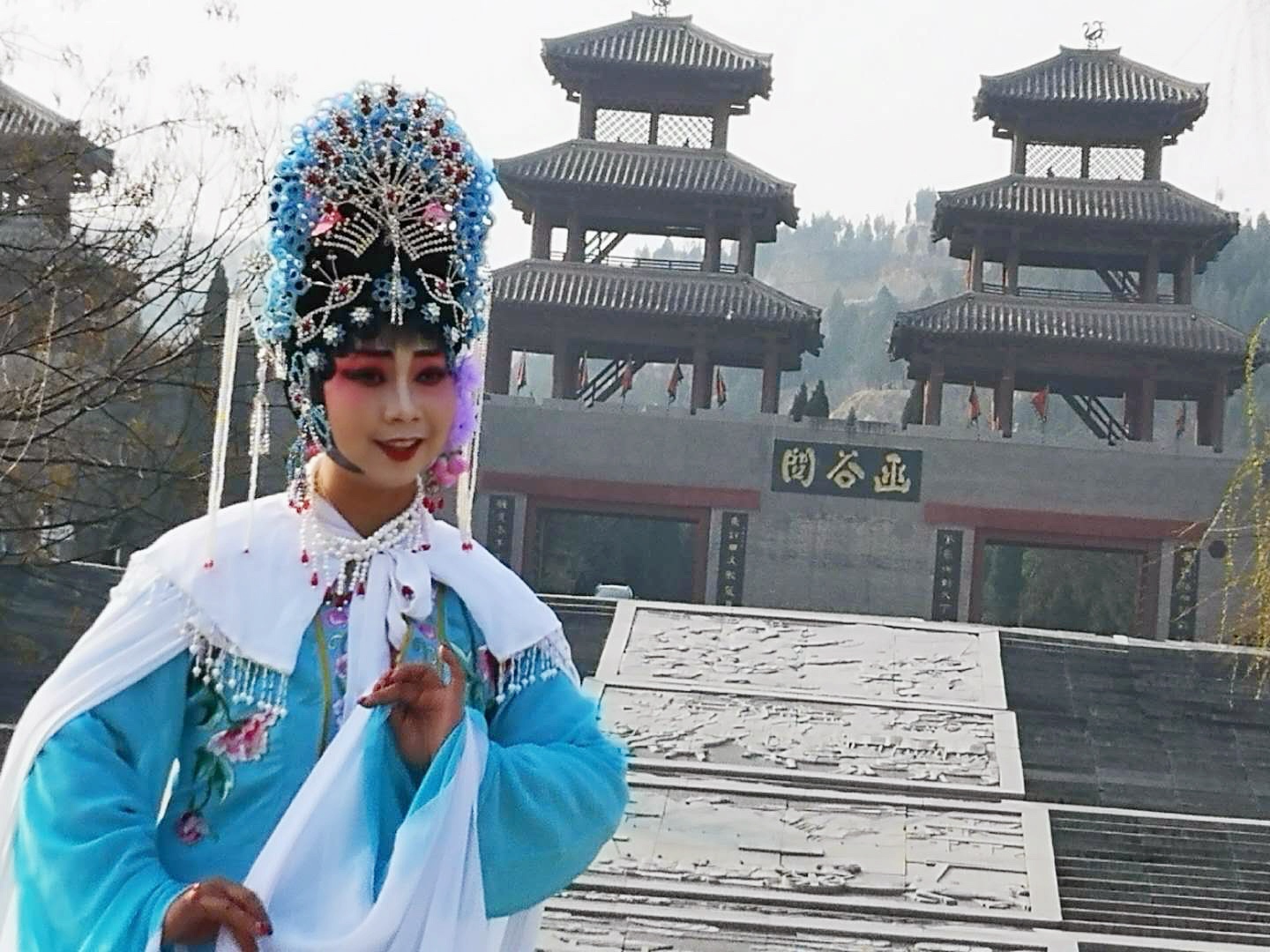 河南灵宝蒲剧演员张萍独唱《我是灵宝  你好武汉》