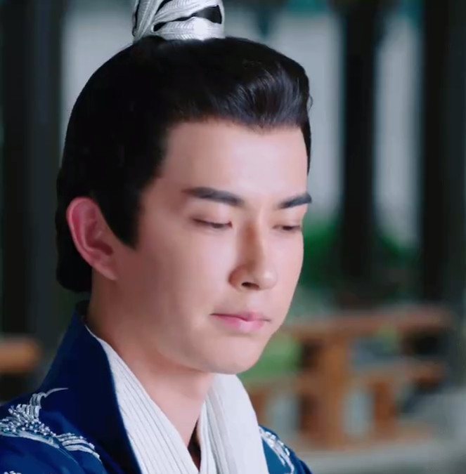 于朦胧生生的把冰山美男的角色演成了面瘫,而且于朦胧在剧中的脸看