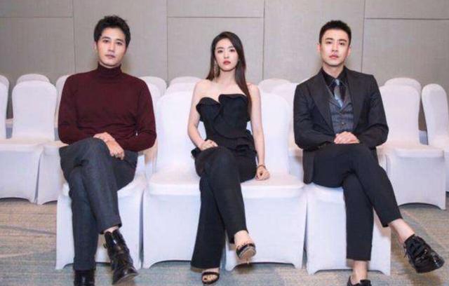 或许有人要宣传造势,于是张含韵这个男主演彭冠英的绯闻女友就被消费