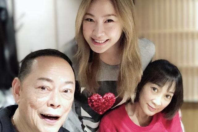 所以一家人能够相处融洽,一如在日前,罗乐林与陈宝仪所生的女儿罗苡之