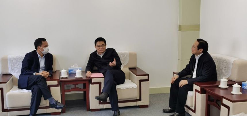 公司党委书记,董事长周可璋一行拜会济南市历城区委书记吕涛