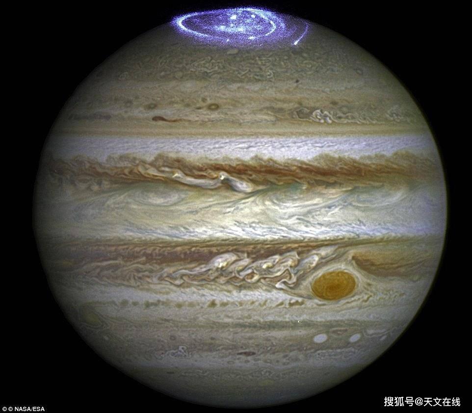 组图哈勃望远镜利用木星冲日抓拍木星写真