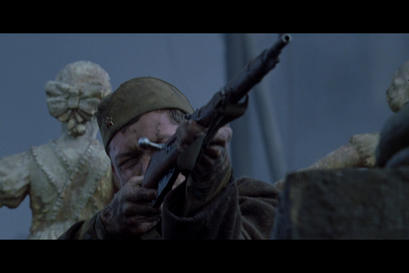 兵临城下经典场景天才狙击手热血演绎枪枪爆头