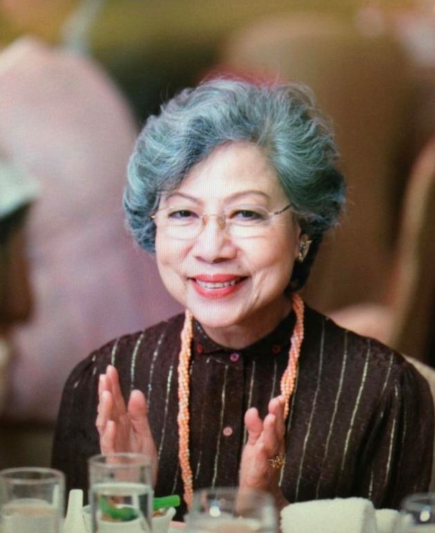 86岁的她是民国十大美人,受情伤终身不嫁,今为武汉捐空家产…_罗兰