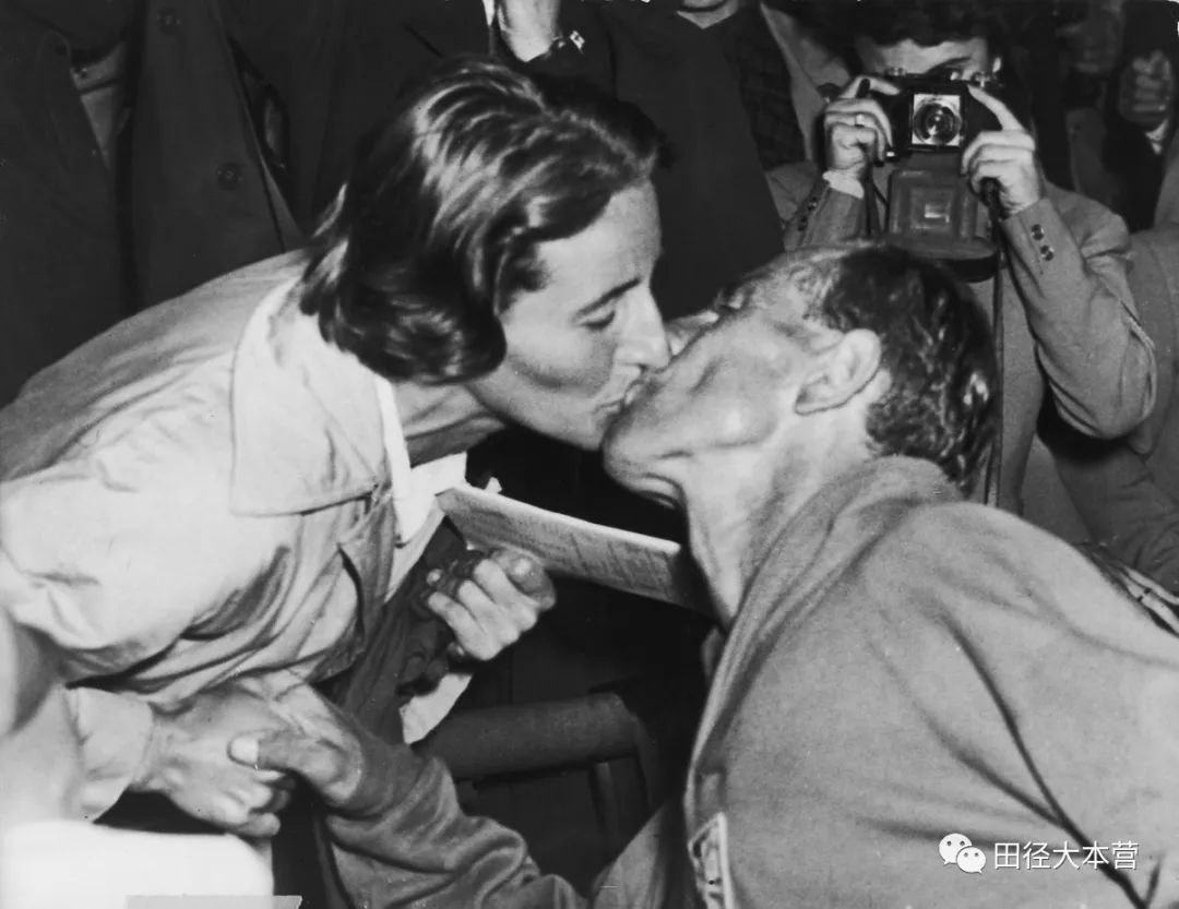 97岁奥运标枪冠军达娜仙逝