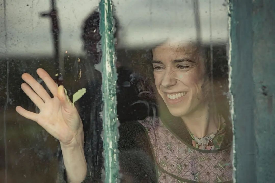 携手抗疫丨宅居生活和家人一起看部电影三